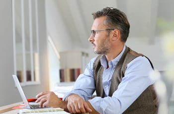 Managing a Hybrid Workplace: an FM's P.O.V. Managing a Hybrid Workplace: an FM's P.O.V.
